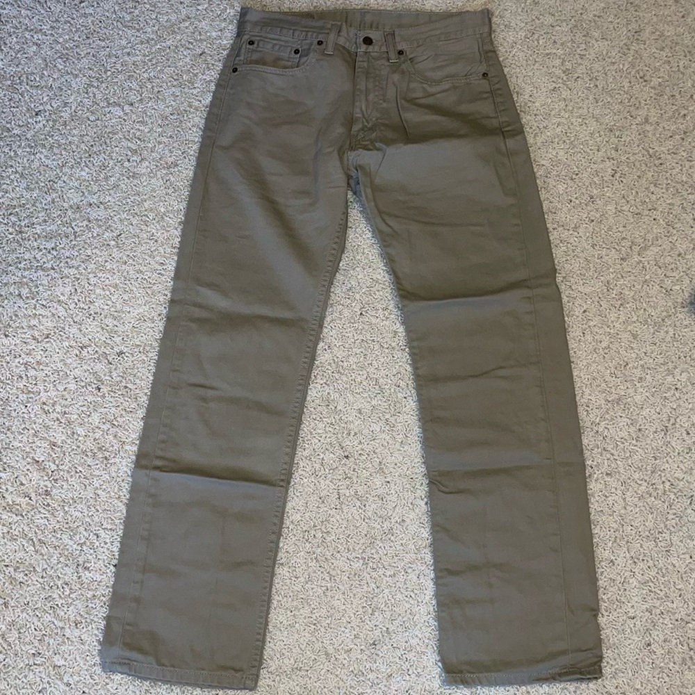 Men’s Levi Khakis